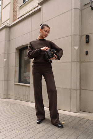 Шоколадний костюм з Світшотом і брюками палаццо