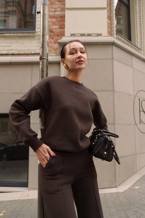 Шоколадний костюм з Світшотом і брюками палаццо