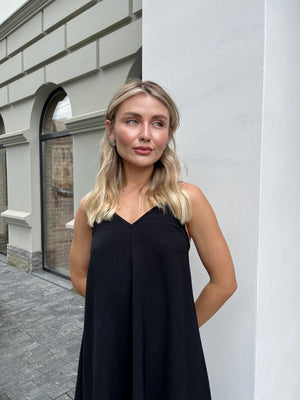 Чорна Сукня Alina