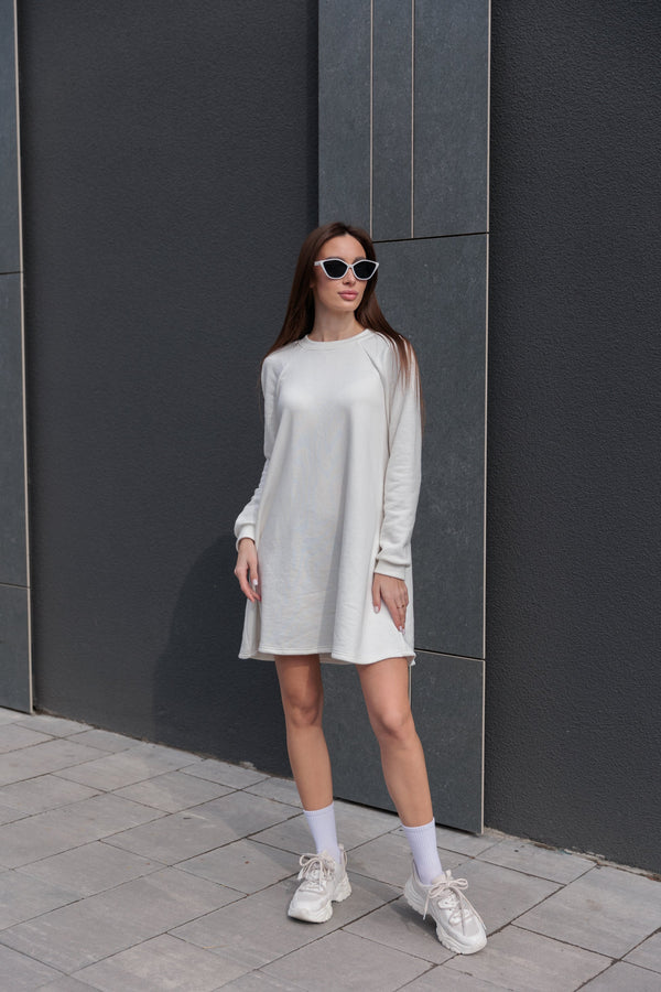 Молочна сукня міні Sofi з довгим рукавом